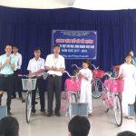 TIẾP SỨC ĐẾN TRƯỜNG – TẶNG XE ĐẠP CHO HỌC SINH NGHÈO VƯỢT KHÓ NĂM HỌC 2017 – 2018